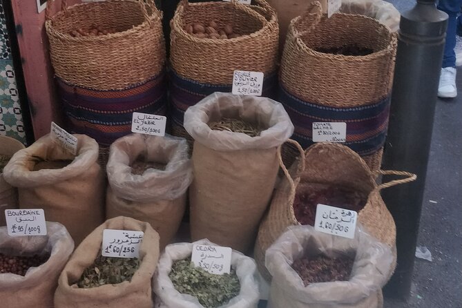 All Inclusive Food & History Tour of Marseille with Local Guide - Group Size and Tour Pacing