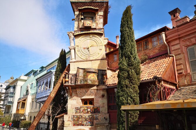 All Inclusive Full Day Tour in 6 Neighborhoods in T'bilisi - Old Town Tbilisi: A Maze of History and Culture