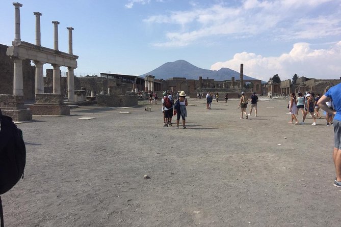 All-Inclusive Pompeii Tour with Guide, Lunch & Ticket from Rome - Exploring Pompeii’s Treasured Ruins with a Professional Guide
