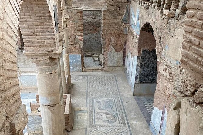 ALL INCLUSIVE Private Guided Tour For Your Family Lunch & Entrances are INCLUDED - The Expert Guides and Skip-the-Line Access