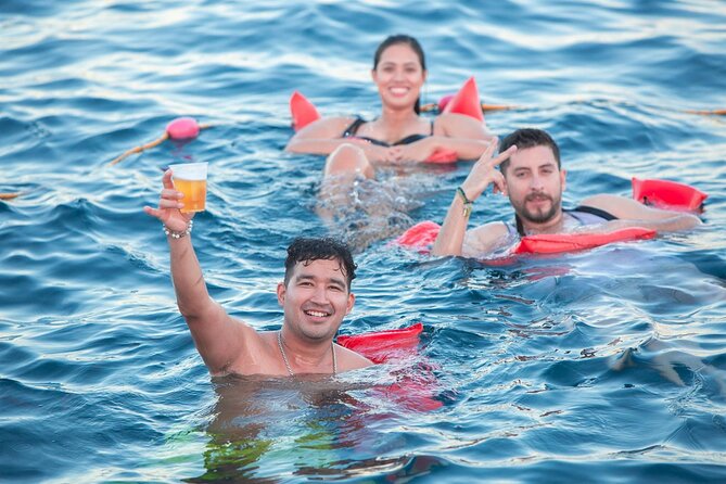 All Inclusive: snorkeling, boat tour, food and drinks! - Food, Drinks, and Onboard Entertainment