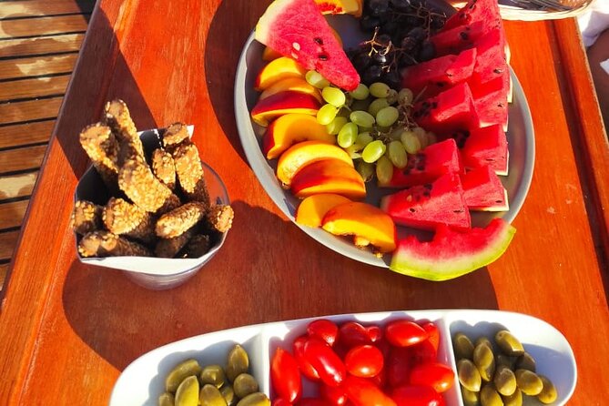 All inclusive Sunset Cruise Delos & Rhenia - free transpotation - Departing from Mykonos: The Meeting Point and Logistics