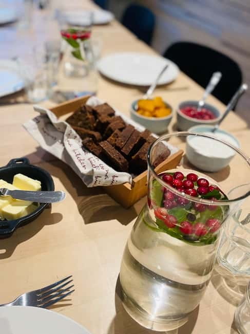 All inclusive Tallinn Food and Bike tour - The Guide’s Expertise and Tour Atmosphere