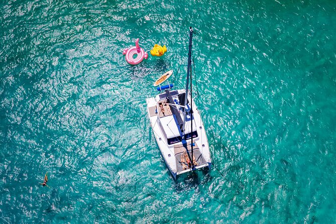 All Inclusive Tulum: Romantic Dinner in 34' Catamaran Aventura - Starting Point at Grand Marina in Puerto Aventuras