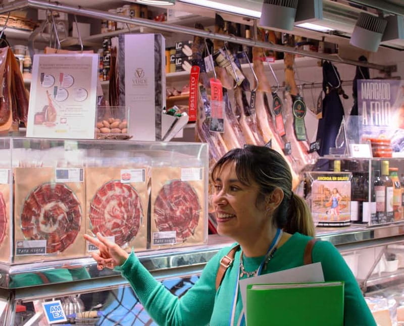 All of Alicante with the Castle, Market, and Tapas. Small group, max 6 people - Climbing Santa Barbara Castle for Panoramic Views