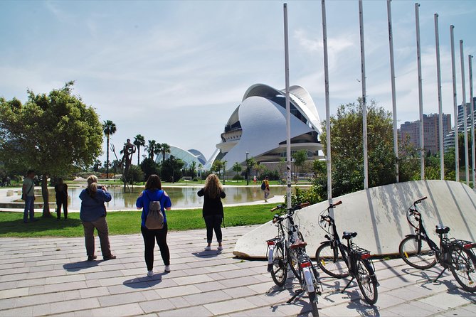 All of Valencia by Bike - Starting Point and Tour Duration