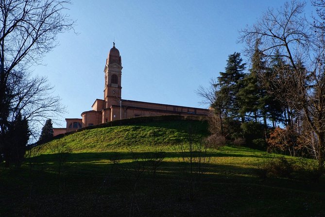 All the wonders of the Bologna hills - The Natural and Architectural Harmony in the Bologna Hills