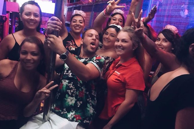 All you can drink- Club Crawl Los Cabos - Discover the Ultimate Night Out with All You Can Drink Club Crawl Los Cabos