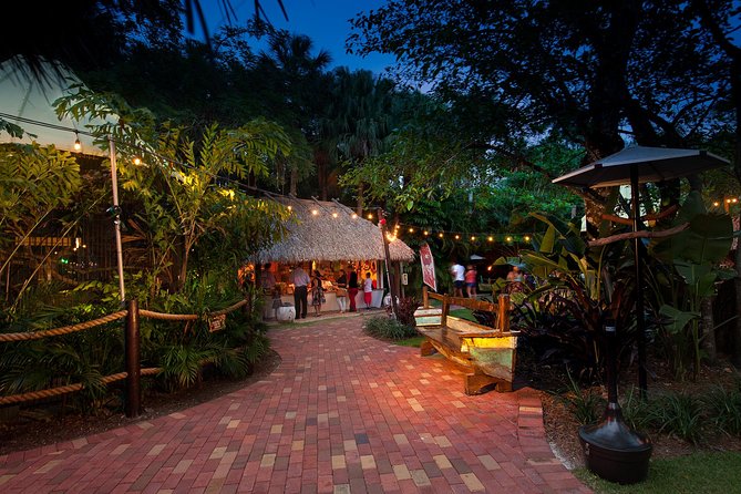 All You Can Eat BBQ Dinner and Show at Tropical Isle with Sightseeing Cruise - Limited Vegetarian Options and Food Quality