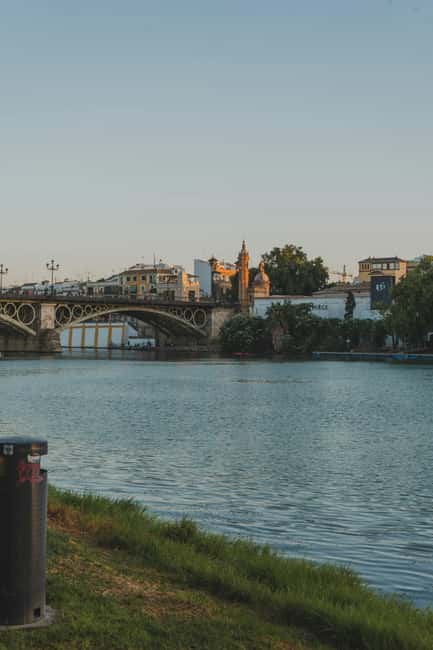 Alma Trianera: A private, 120-minute sensory walking tour of Triana. - Visiting the Real Parroquia de Santa Ana
