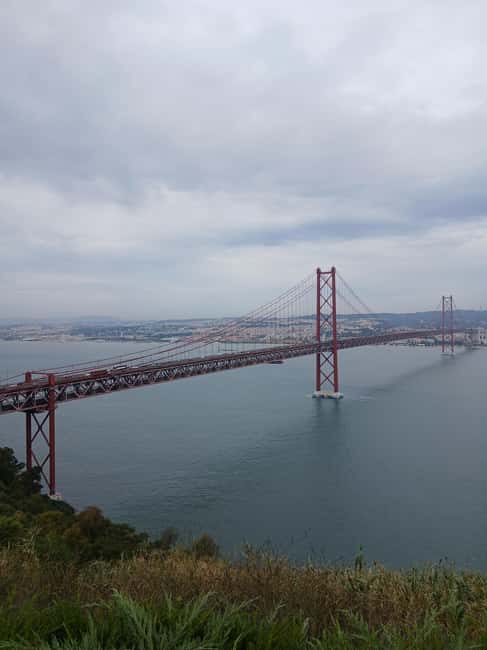 Almada: City Tour with Tuk-Tuk Ride and Cristo Rei Visit - Explore Almada: A Unique 3-Hour Experience with Boat, Tuk-Tuk, and Historic Sites