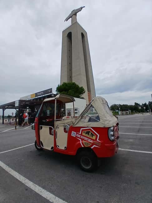 Almada: City Tour with Tuk-Tuk Ride and Cristo Rei Visit - Discovering Roman Ruins and Saltworks in Cacilhas