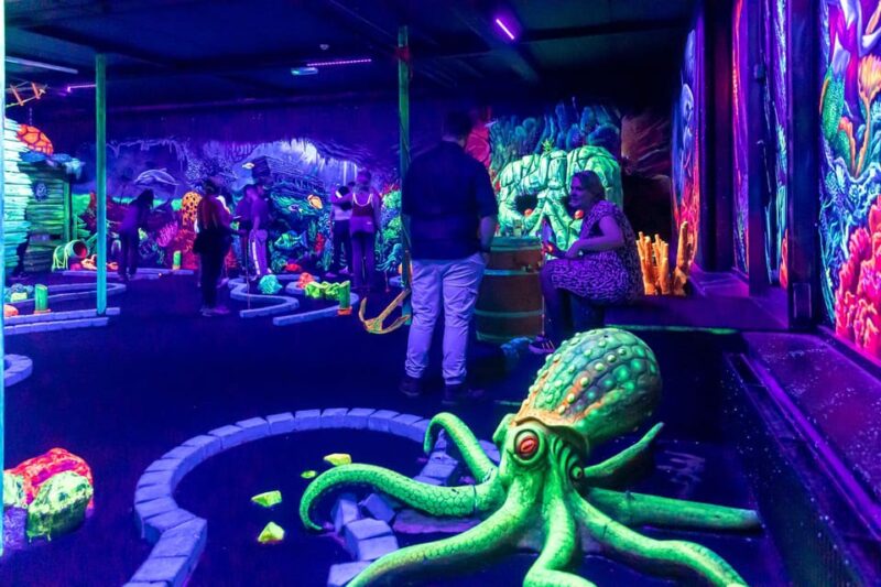 Aloha Amsterdam: 12-Hole Glow-in-the-Dark Mini-Golf - Comparing This Experience to Other Amsterdam Attractions