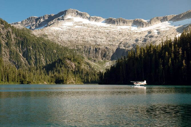Alpine Lake Flightseeing Experience from Squamish - Marvel at the Coastal Mountains and Wilderness Below