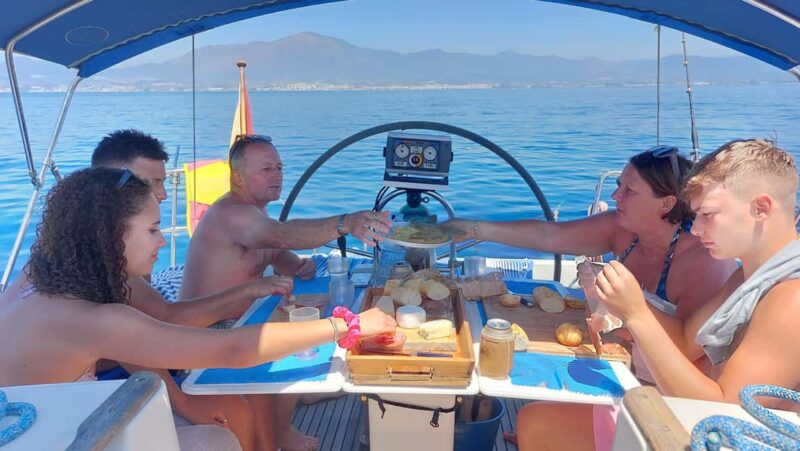 Always private 4 hour - Sail- dolphin Yacht Charter-paddle - Starting Point and Duration of the Sailing Adventure