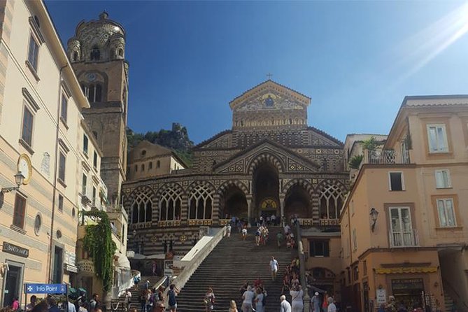 Amalfi Coast Day Tour from Sorrento with Lunch & Wine - The Lunch: Light and Scenic