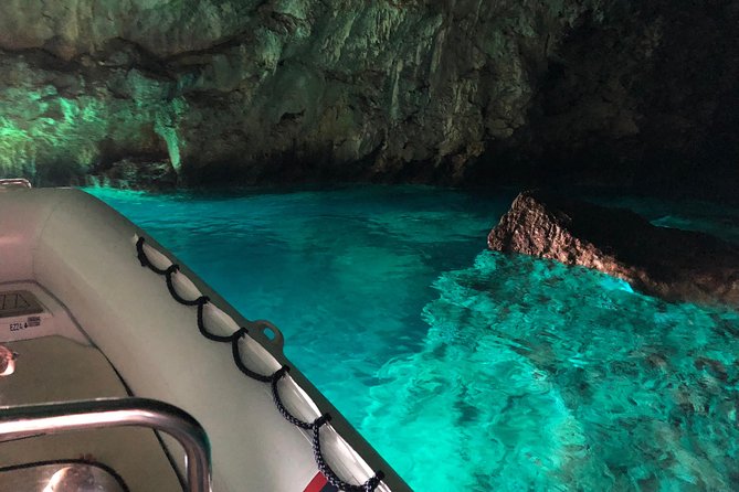 Amalfi Coast Full Day Private Slow Cruise from Positano - Onboard Refreshments and Comfort Amenities