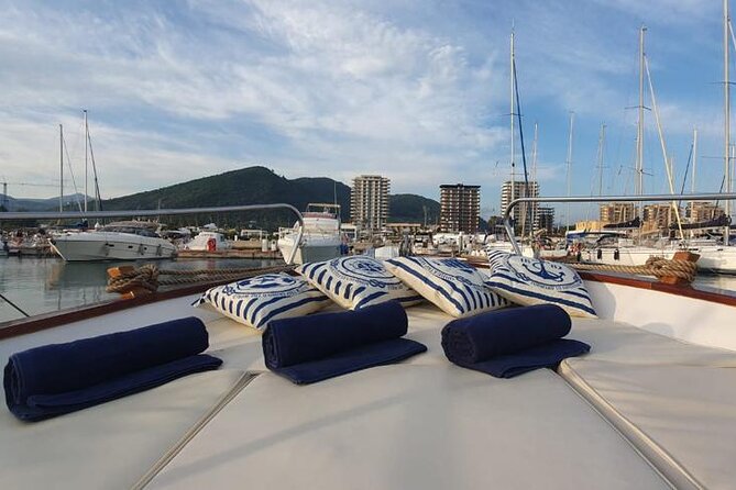 Amalfi coast or Capri private boat tour - The Skipper: Knowledgeable and Accommodating