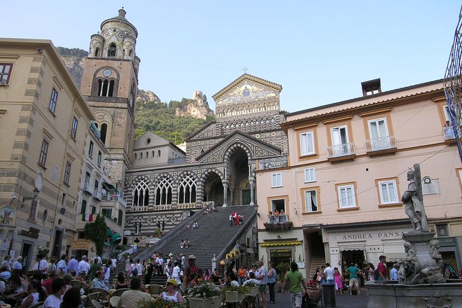 Amalfi Coast Positano and Emerald Grotto Fullday from Rome - Visiting the Emerald Grotto: Nature’s Green Light Show
