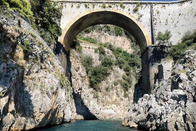 Amalfi coast private boat tour from Sorrento - 7 hours - The Comfortable Boat and Onboard Amenities