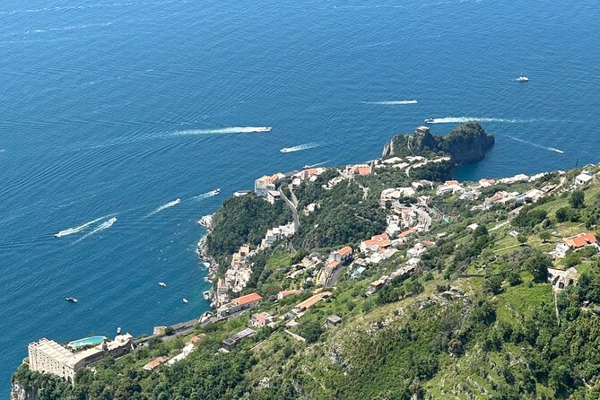 Amalfi: pasta fresca, mozzarella e tiramisù - Discovering the Secrets of Local Mozzarella Production