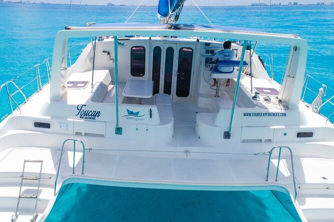 Amazing Catamaran to Isla Mujeres for the best price - Drinks and Refreshments in the Open Bar