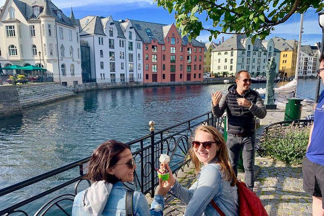 Amazing city walk in Ålesund - Walking Through Kongengsgate and the Town’s End