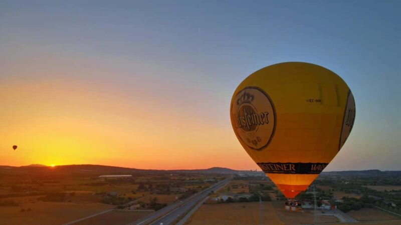 Amazing Sunrise or Sunset Balloon ride(with private options) - Key Points