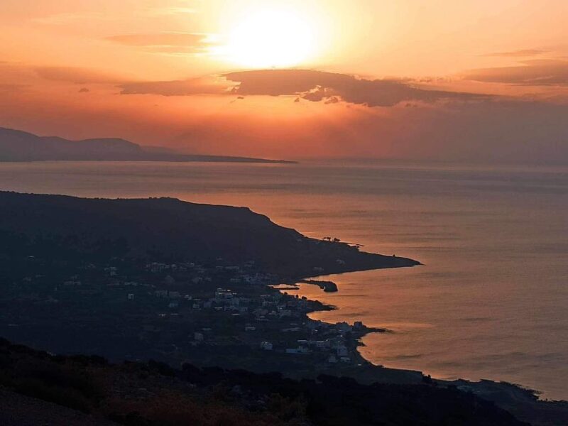 Amazing Sunset Safari Route with Dinner - Relaxing at Milatos Beach with Dinner and Local Wine