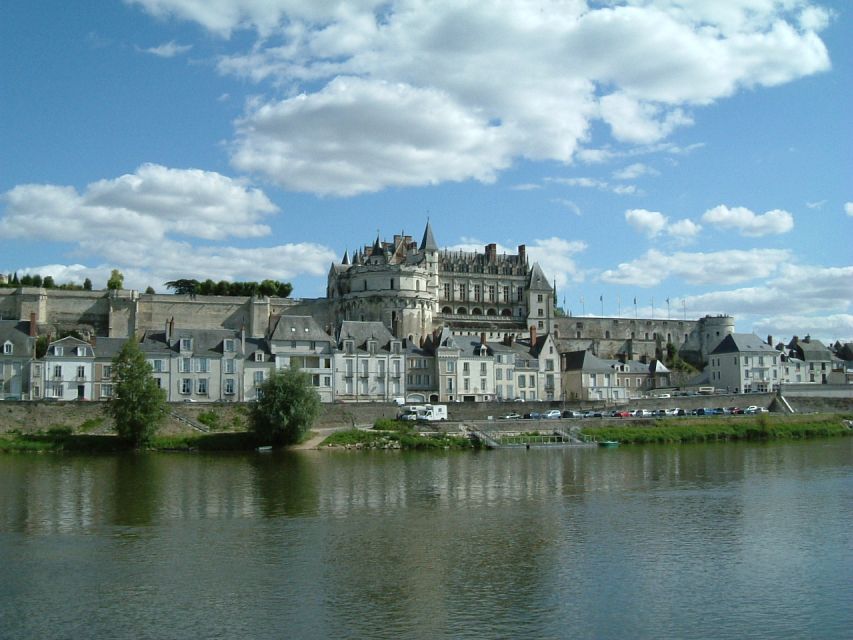 Amboise: Private Guided Tour of the Castle with Entry Ticket - Comparing This Tour with Other Loire Valley Experiences