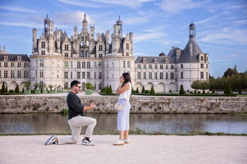 Amboise: Private Photoshoot with a Professional Photographer - Key Points