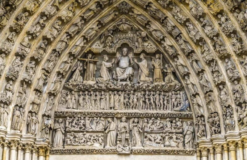 Amiens Private Guided Walking Tour - Key Points