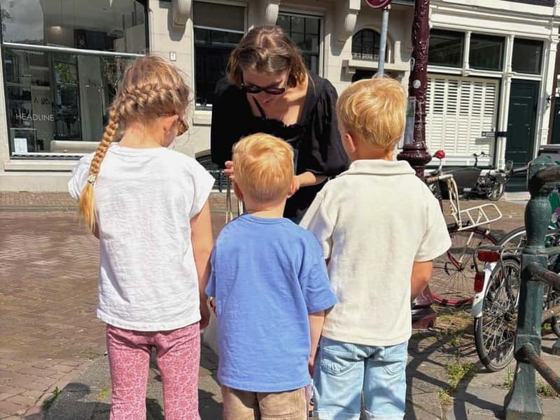 Amsterdam: 1,5-hour Interactive Kids Tour in the City - Convenient Meeting and Ending Points