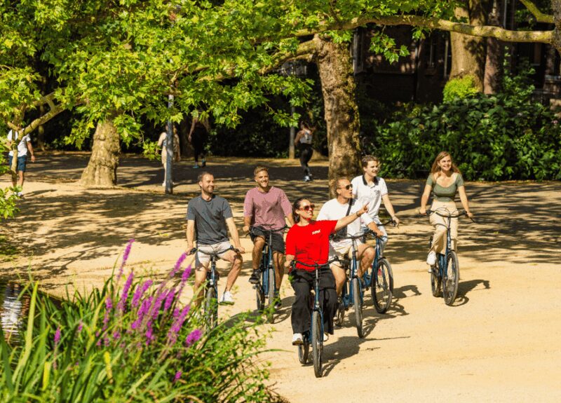 Amsterdam: 2.5-Hour Bike Tour - Key Points