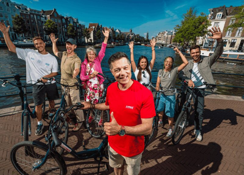 Amsterdam: 2.5-Hour Bike Tour - Navigating the Iconic Dam Square and Canal Belt