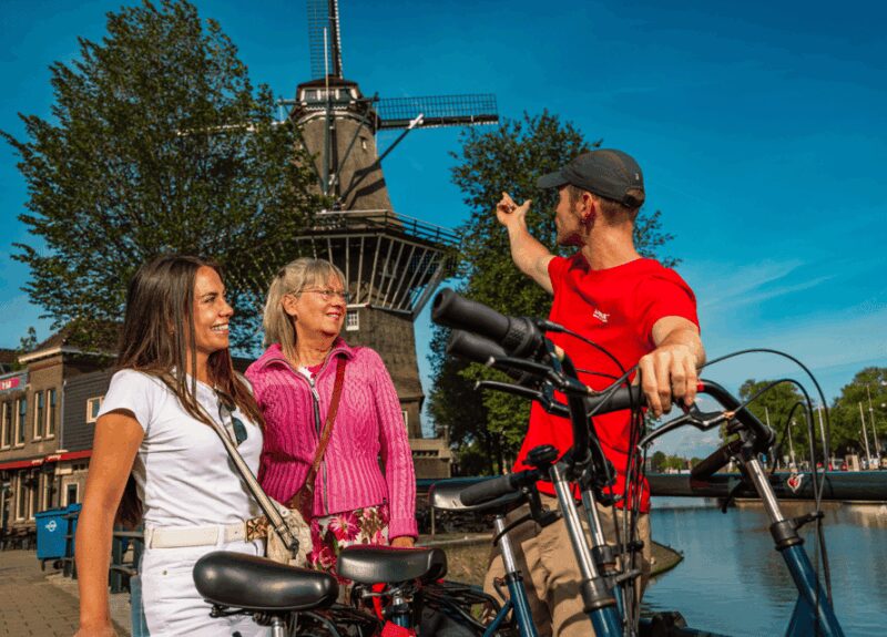 Amsterdam: 2.5-Hour Bike Tour - Visiting Vondelpark and Museumplein for a Blend of Nature and Culture