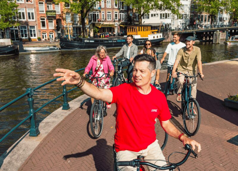 Amsterdam: 2.5-Hour Bike Tour - Concluding the Tour Near Central Station or Vondelpark