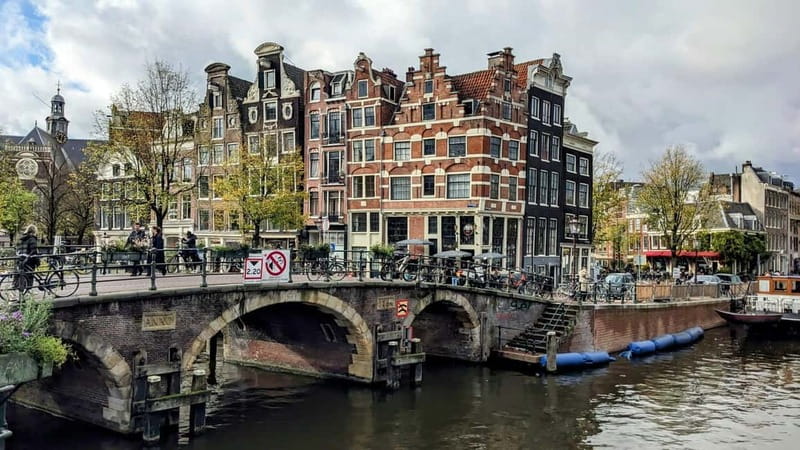 Amsterdam: 2-hour Rembrandt & Van Gogh walking tour - Key Points