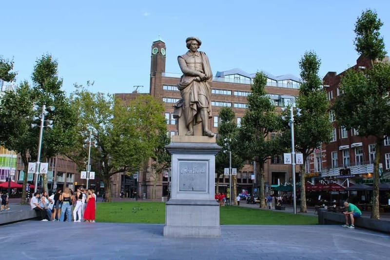 Amsterdam: 2-hour Rembrandt & Van Gogh walking tour - Walking Across the Staalmeestersbrug