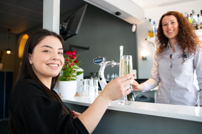 Amsterdam: 3 Course Dinner in the Dark - The Dark Dining Venue in Amsterdam: Amsteldijk 55