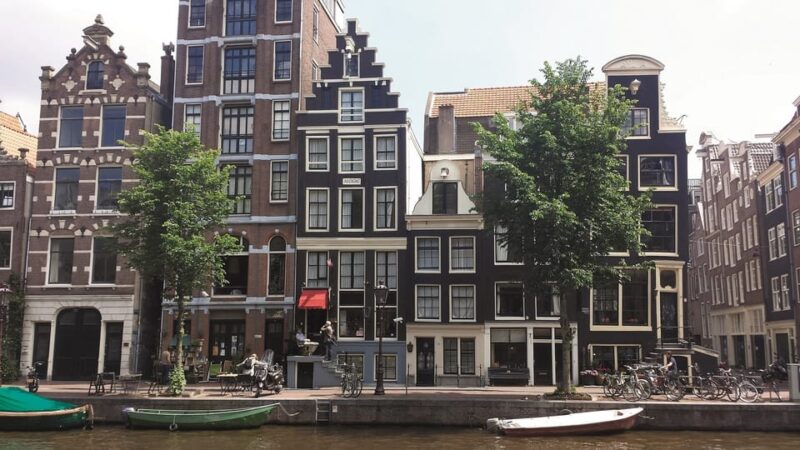Amsterdam: 3-Hour Private Bike Tour of the City Center - The Experience: Personalized and Insightful