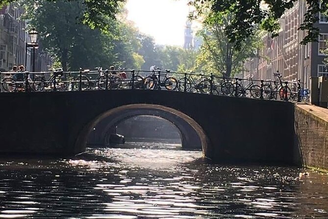 Amsterdam 90-min Private Canal Cruise with Live Guide and Drinks - Unbeatable Value for a Relaxing Amsterdam Experience