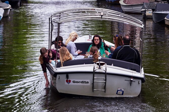 Amsterdam 90-min Private Canal Cruise with Live Guide and Drinks - Who Will Enjoy This Tour the Most?
