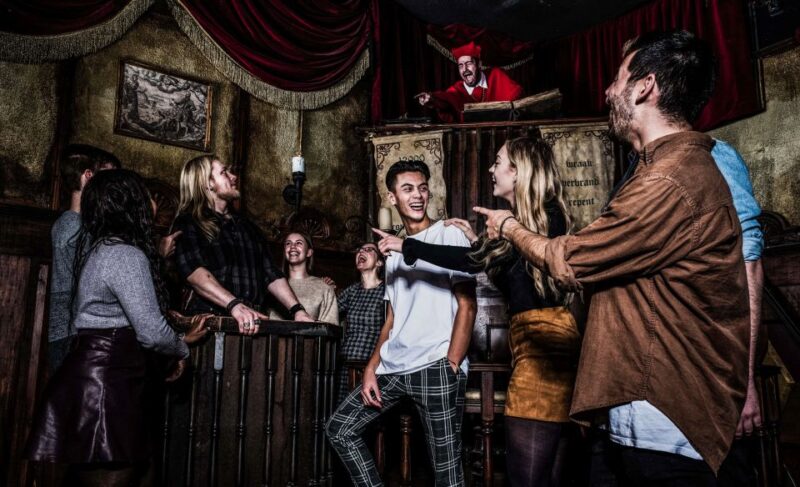 Amsterdam: Amsterdam Dungeon Entrance Ticket - The Amsterdam Dungeon: An Entertaining Horror Show for Adults and Teens