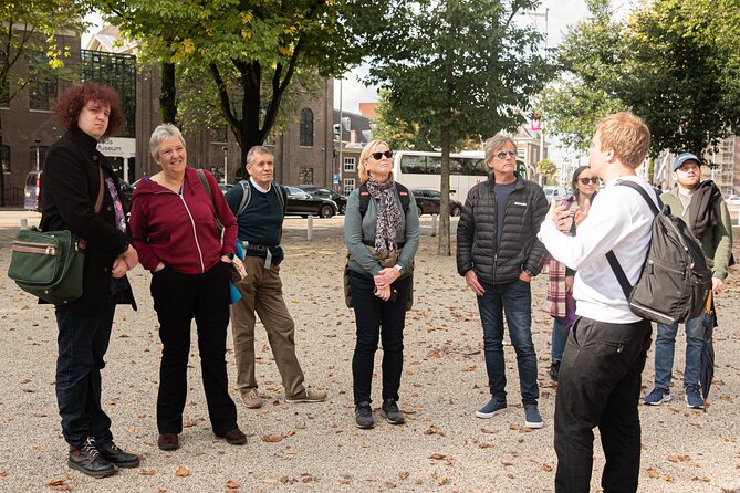 Amsterdam: Anne Frank and Jewish Quarter Walking Tour - The Charm of De Plantage and Spinozas Monument