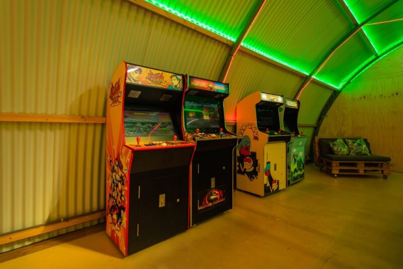Amsterdam Arcade Game Hall: Classic & Modern Fun, UP Events - The Food and Beverage Options