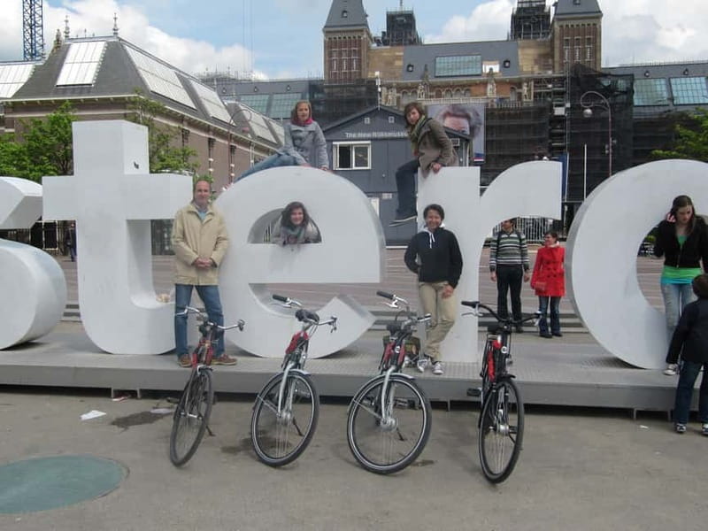 Amsterdam:: Bike Rental with Free Self-Guided Tour App - Discover Amsterdam on Two Wheels with a Free Self-Guided Bike Tour