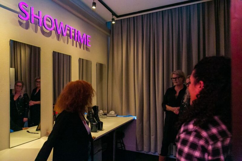 Amsterdam: Brothel Tour with Sex Worker Guide + Free Drink - Discovering Amsterdam’s Luxurious Sex Club BonTon