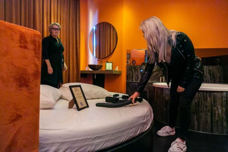 Amsterdam: Brothel Tour with Sex Worker Guide + Free Drink - Accessibility, Timing, and Practical Details