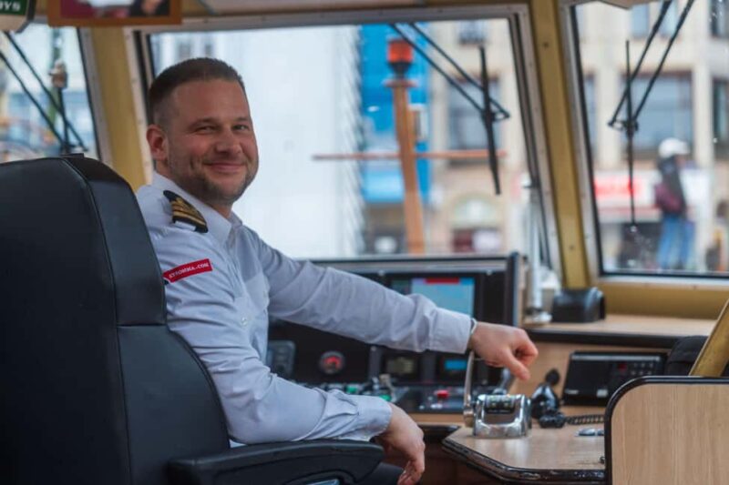 Amsterdam: Canal Cruise with Free Dutch Stroopwafel - Key Points